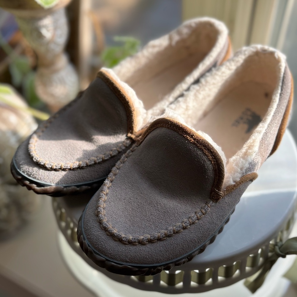 Sorel grey leather Lined Footwear slippers